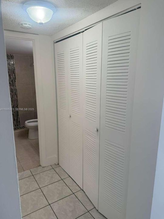 出租: $1,900 (2 贝兹, 2 浴室, 832 平方英尺)