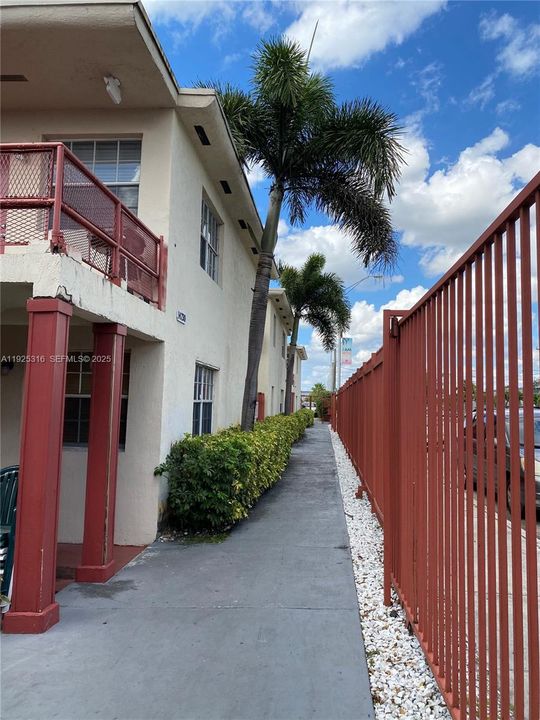 En Venta: $199,000 (3 camas, 2 baños, 1056 Pies cuadrados)