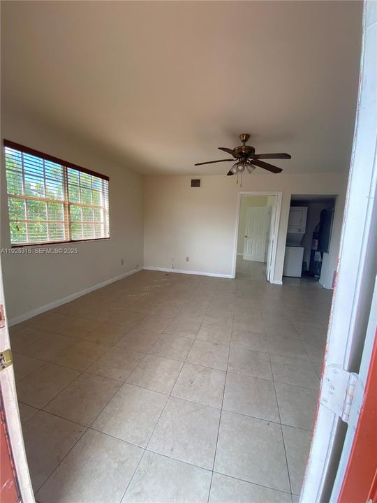 En Venta: $199,000 (3 camas, 2 baños, 1056 Pies cuadrados)