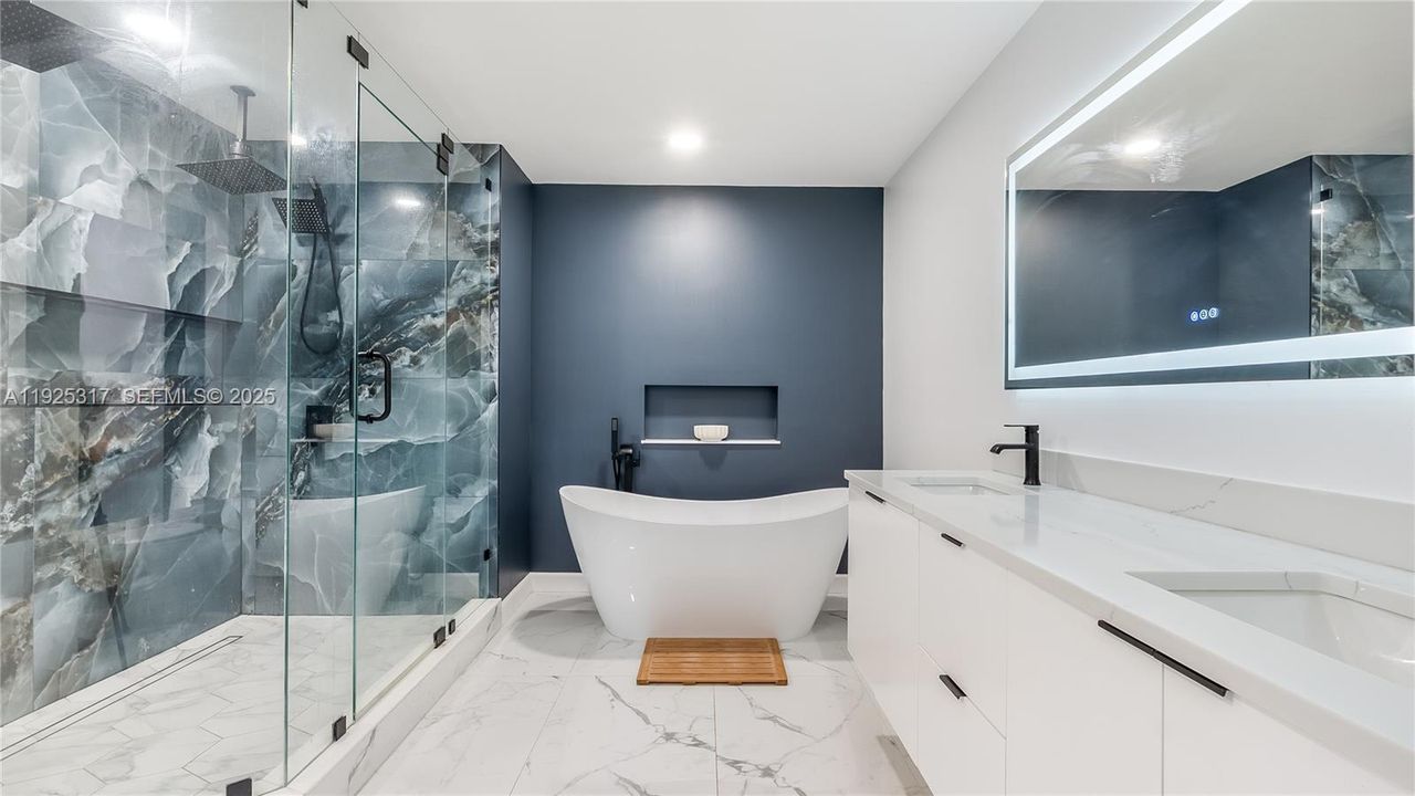 For Sale: $600,000 (3 beds, 2 baths, 1945 Square Feet)