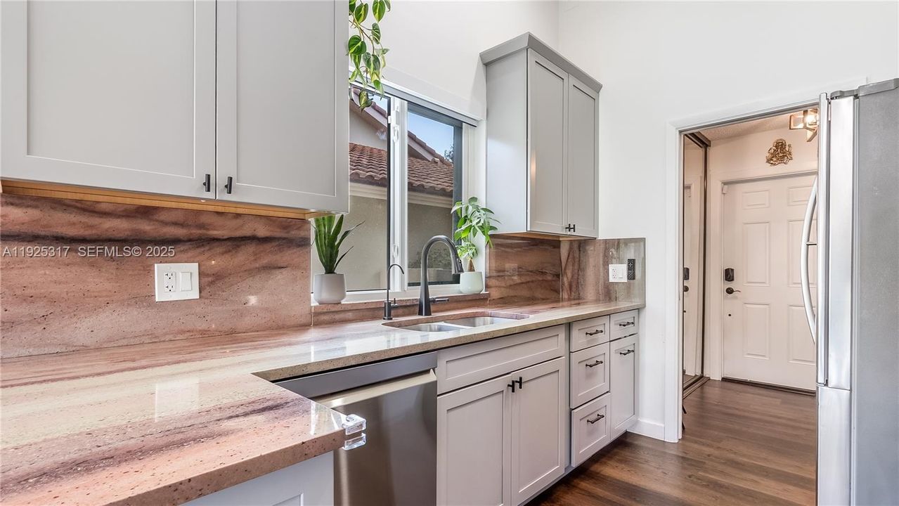 For Sale: $600,000 (3 beds, 2 baths, 1945 Square Feet)