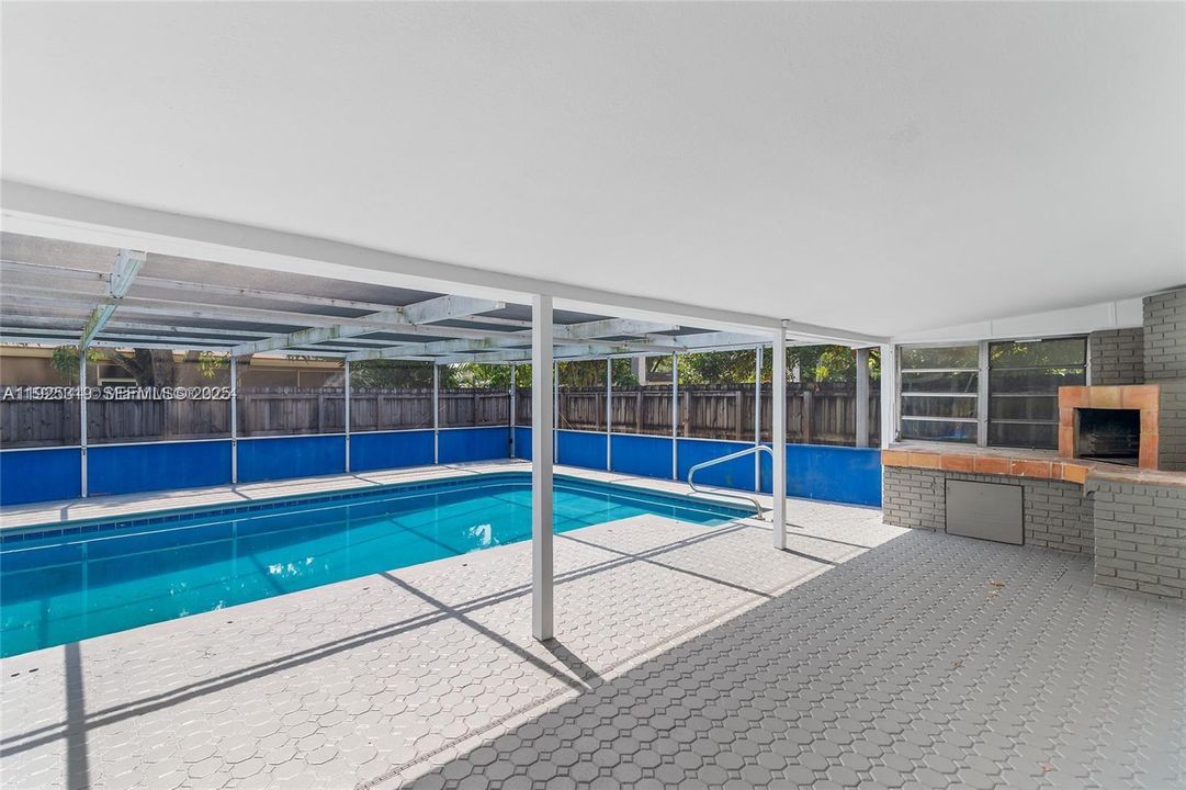 En Renta: $3,595 (3 camas, 2 baños, 1437 Pies cuadrados)