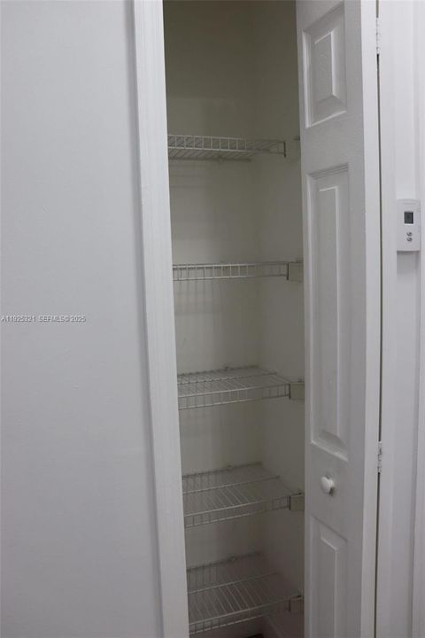 For Rent: $1,900 (2 beds, 2 baths, 1166 Square Feet)