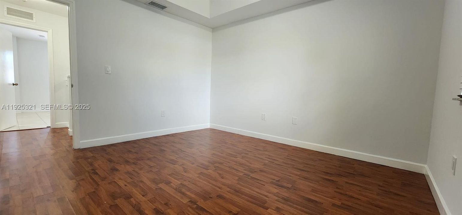 For Rent: $1,900 (2 beds, 2 baths, 1166 Square Feet)