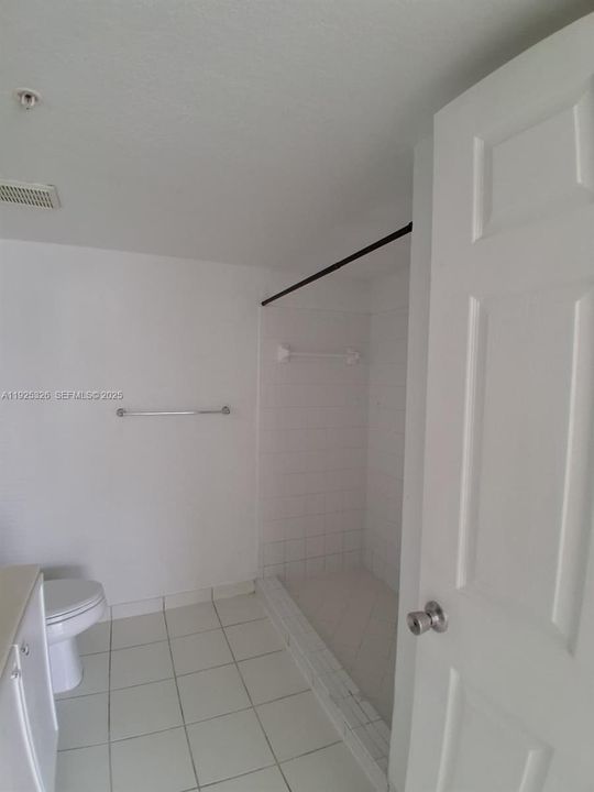 For Rent: $1,950 (3 beds, 2 baths, 1126 Square Feet)