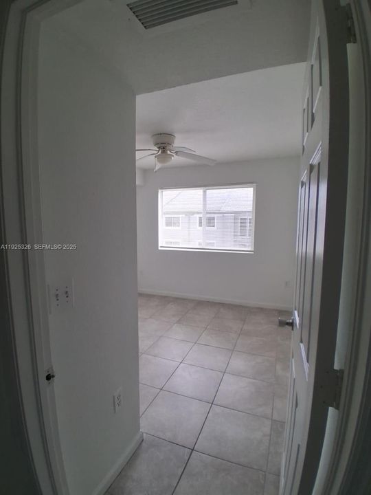For Rent: $1,950 (3 beds, 2 baths, 1126 Square Feet)