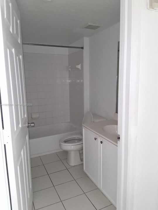 For Rent: $1,950 (3 beds, 2 baths, 1126 Square Feet)