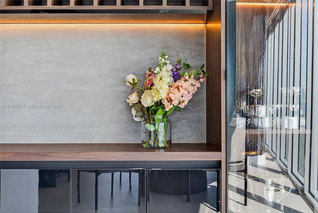 For Sale: $774,900 (2 beds, 2 baths, 1449 Square Feet)