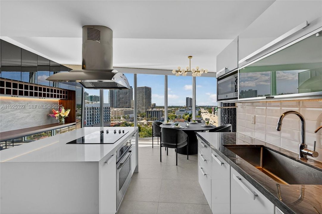 For Sale: $774,900 (2 beds, 2 baths, 1449 Square Feet)