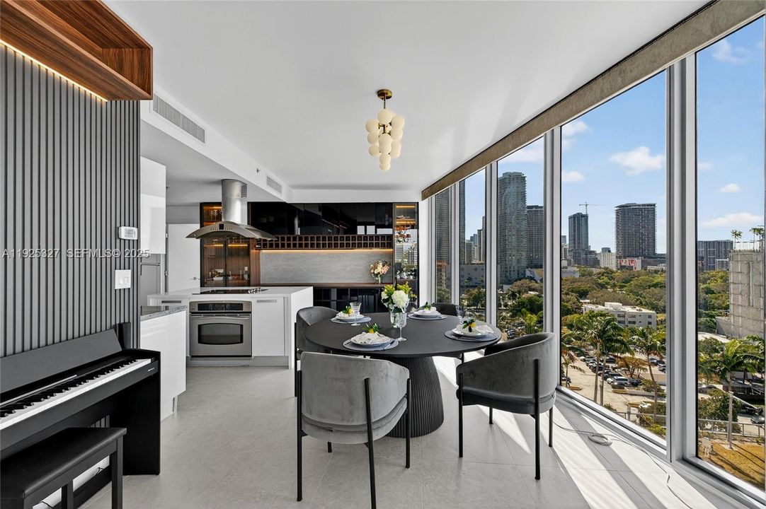 For Sale: $774,900 (2 beds, 2 baths, 1449 Square Feet)