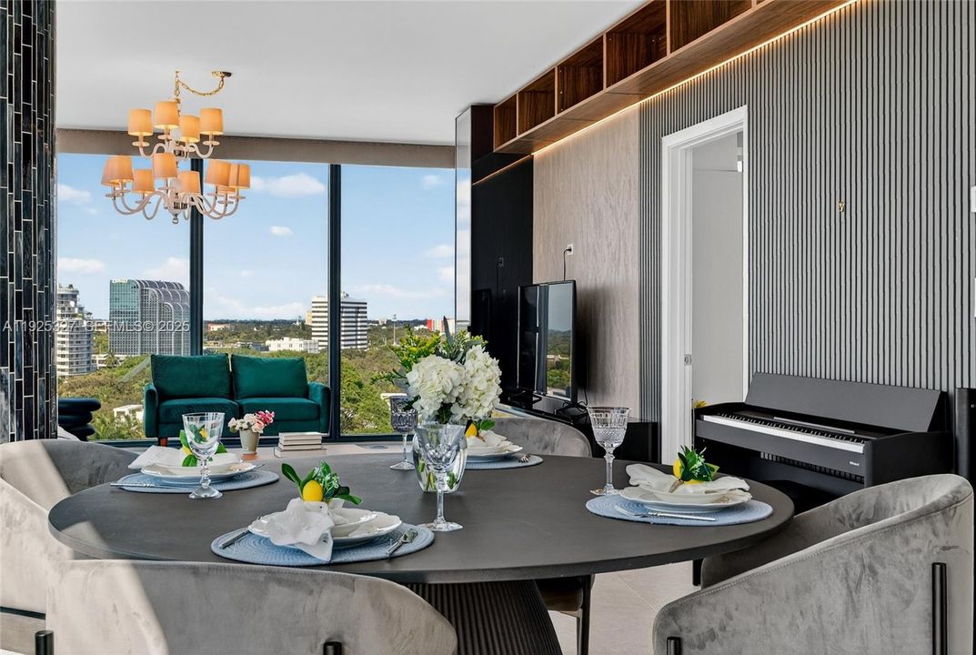 For Sale: $774,900 (2 beds, 2 baths, 1449 Square Feet)