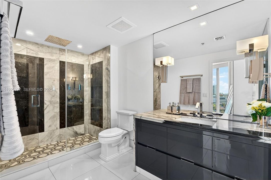 For Sale: $774,900 (2 beds, 2 baths, 1449 Square Feet)