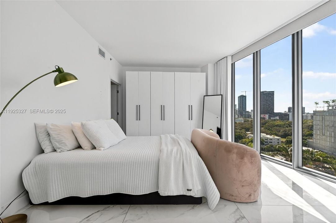 For Sale: $774,900 (2 beds, 2 baths, 1449 Square Feet)