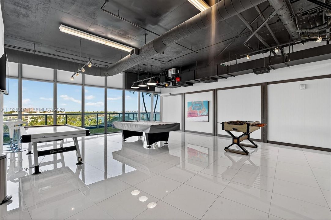 For Sale: $774,900 (2 beds, 2 baths, 1449 Square Feet)