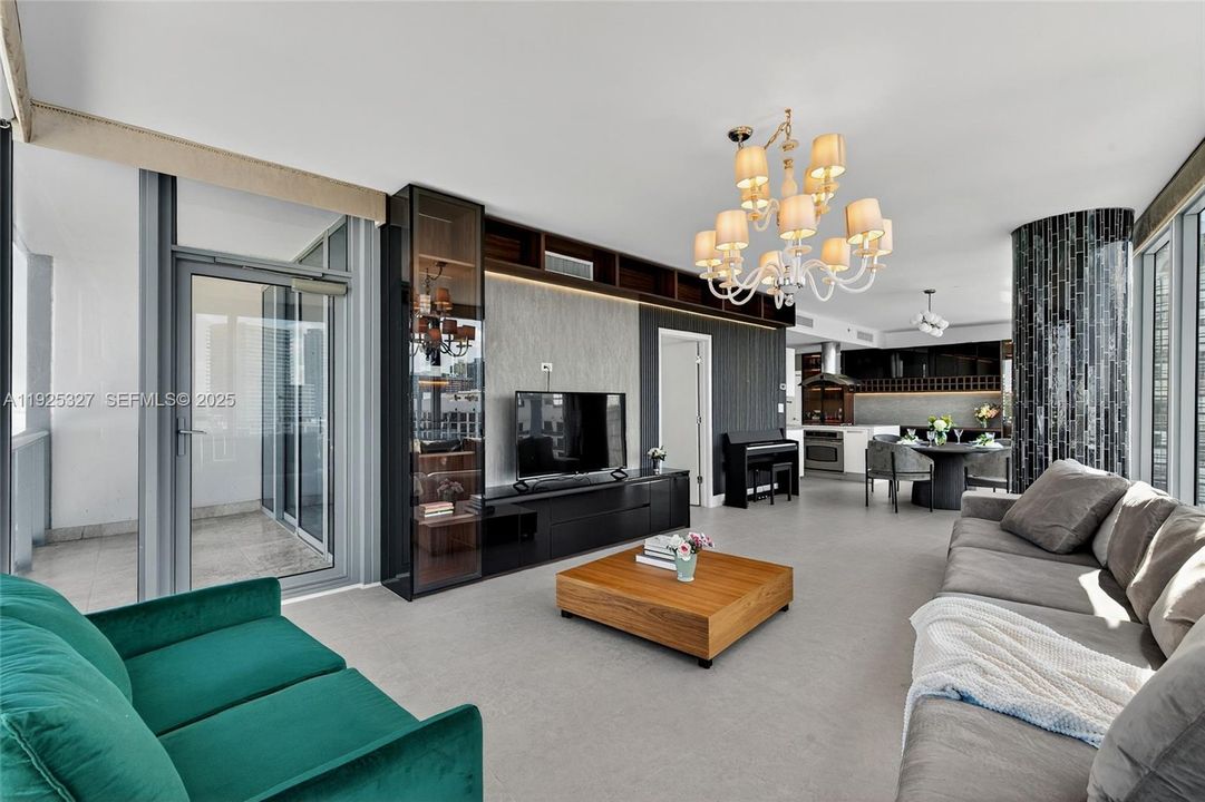 For Sale: $774,900 (2 beds, 2 baths, 1449 Square Feet)