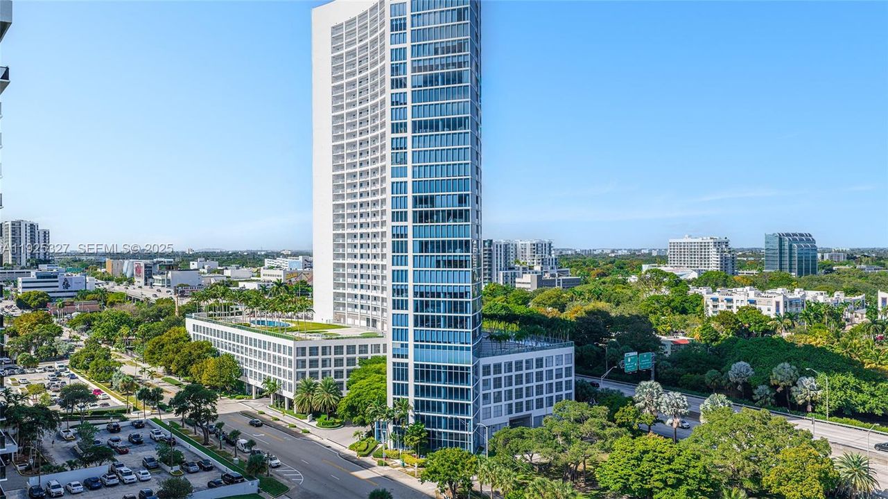 For Sale: $774,900 (2 beds, 2 baths, 1449 Square Feet)