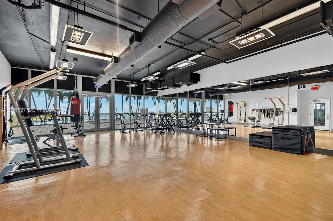 For Sale: $774,900 (2 beds, 2 baths, 1449 Square Feet)