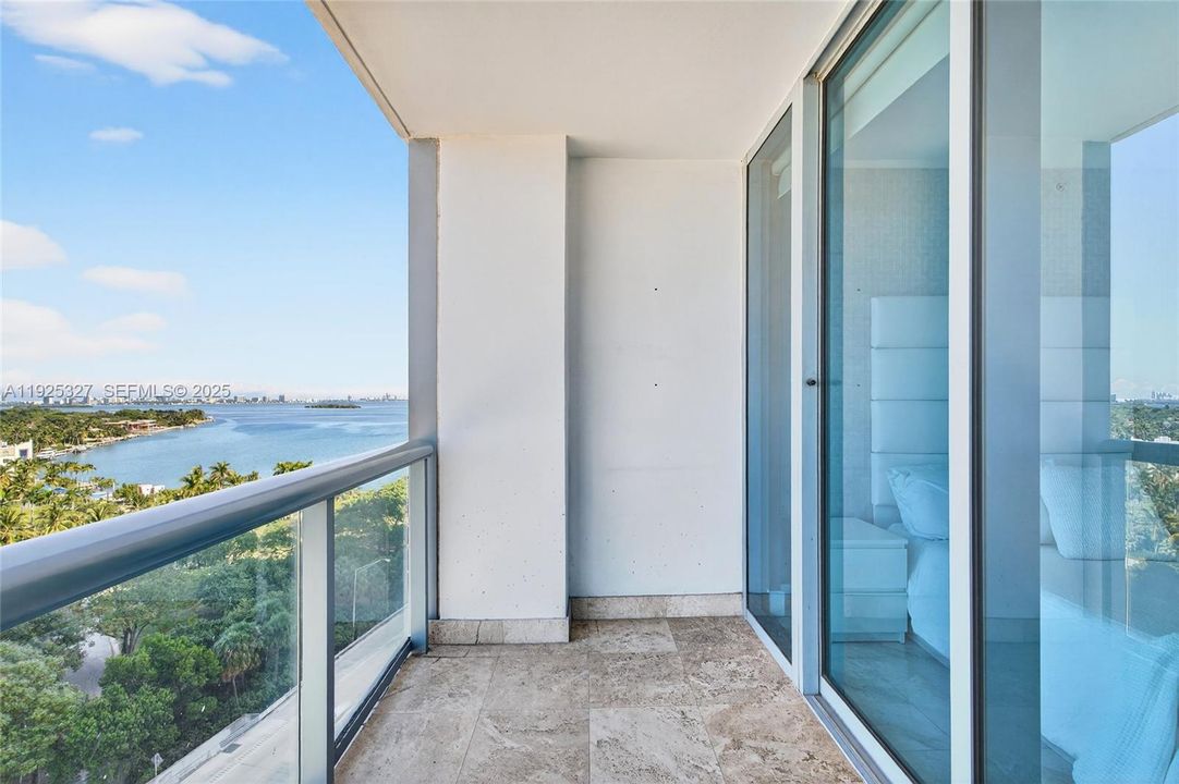 For Sale: $774,900 (2 beds, 2 baths, 1449 Square Feet)