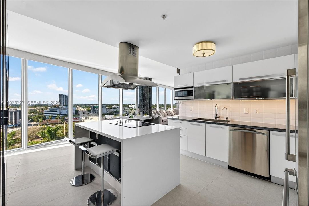 For Sale: $774,900 (2 beds, 2 baths, 1449 Square Feet)