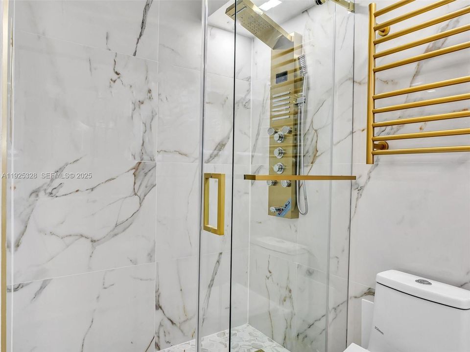 На продажу: $749,000 (2 спален, 2 ванн, 1552 Квадратных фут)