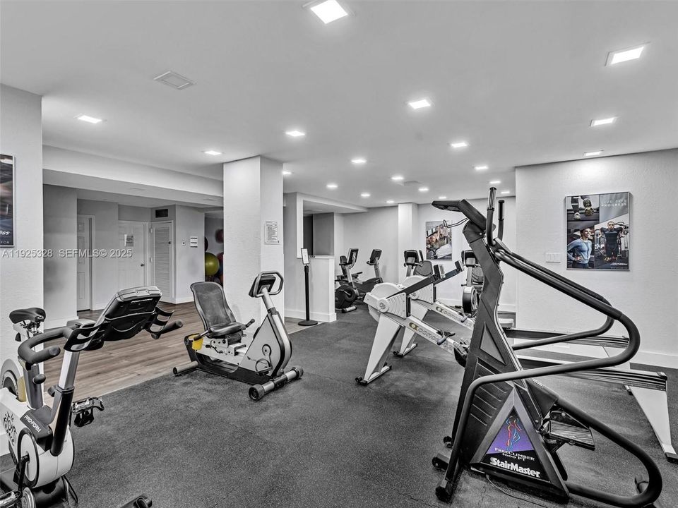 На продажу: $749,000 (2 спален, 2 ванн, 1552 Квадратных фут)