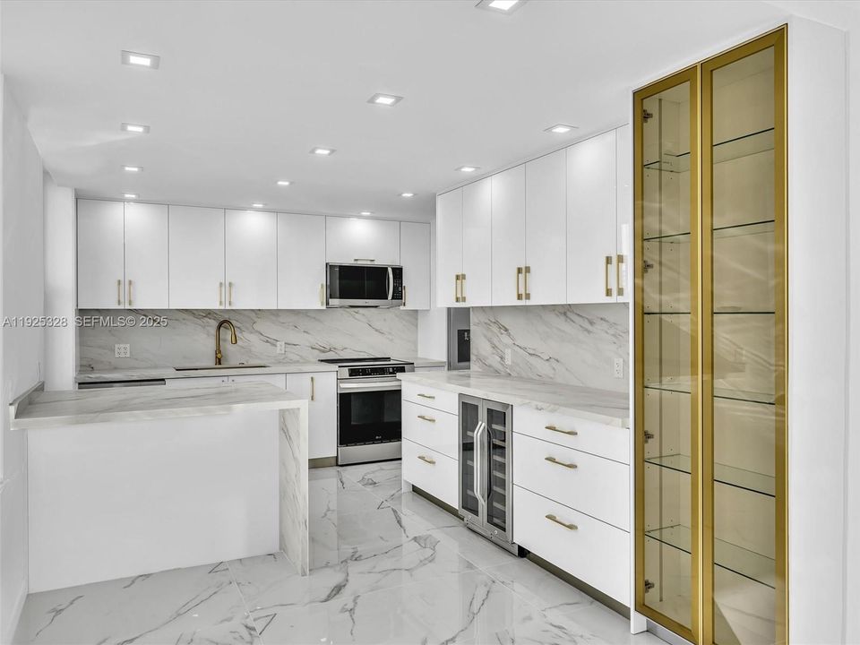 На продажу: $749,000 (2 спален, 2 ванн, 1552 Квадратных фут)