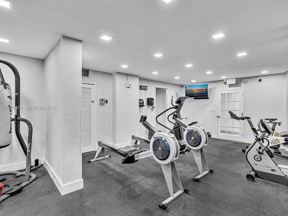 На продажу: $749,000 (2 спален, 2 ванн, 1552 Квадратных фут)