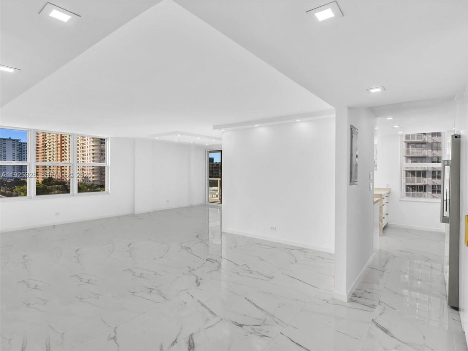 На продажу: $749,000 (2 спален, 2 ванн, 1552 Квадратных фут)