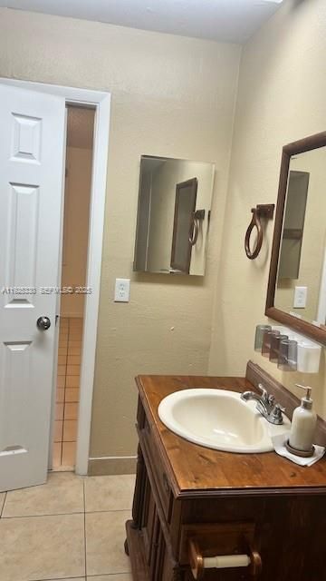 For Rent: $1,800 (2 beds, 1 baths, 664 Square Feet)