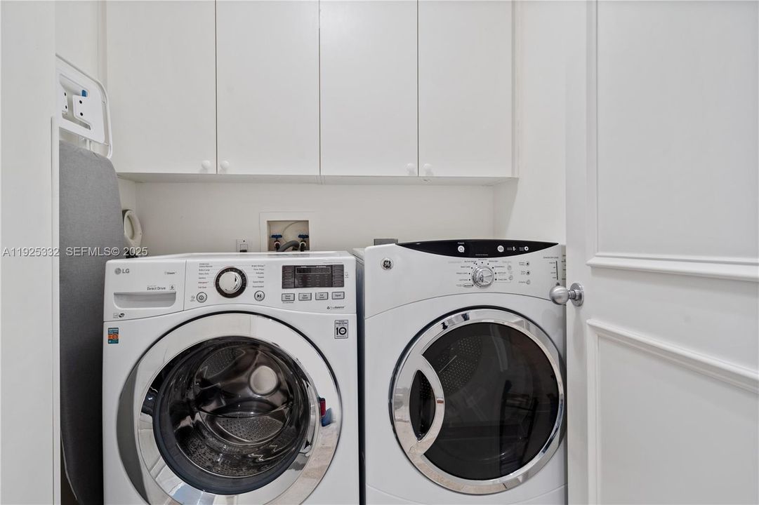 出租: $12,500 (3 贝兹, 3 浴室, 2510 平方英尺)