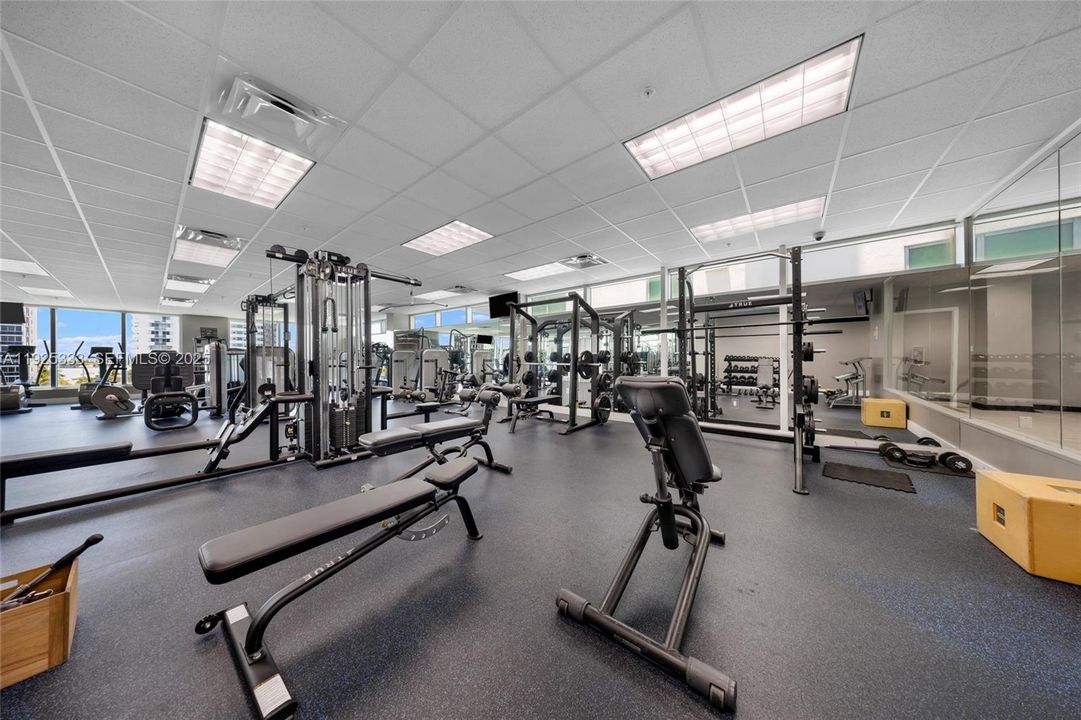 For Rent: $3,250 (1 beds, 2 baths, 828 Square Feet)