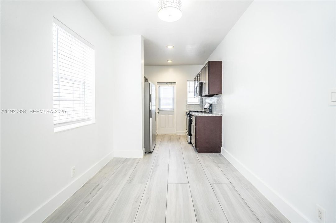 出租: $1,875 (1 贝兹, 1 浴室, 650 平方英尺)