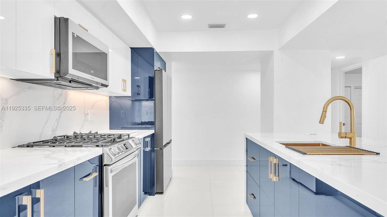 En Renta: $4,600 (4 camas, 2 baños, 1584 Pies cuadrados)