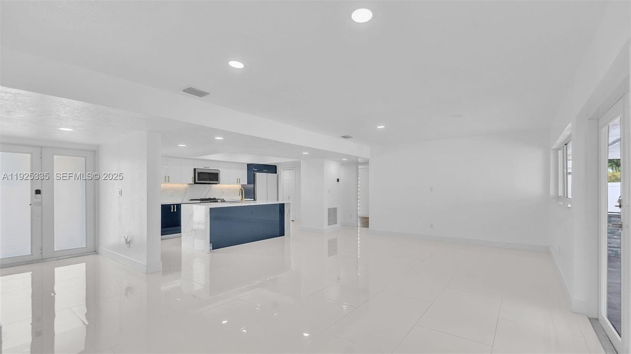 En Renta: $4,600 (4 camas, 2 baños, 1584 Pies cuadrados)