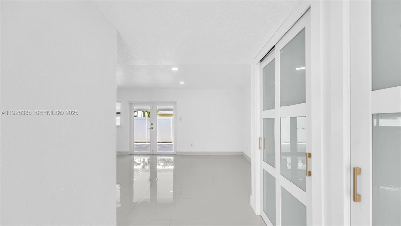 En Renta: $4,600 (4 camas, 2 baños, 1584 Pies cuadrados)