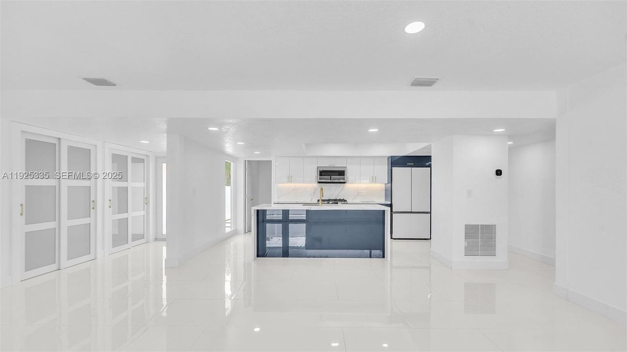 En Renta: $4,600 (4 camas, 2 baños, 1584 Pies cuadrados)