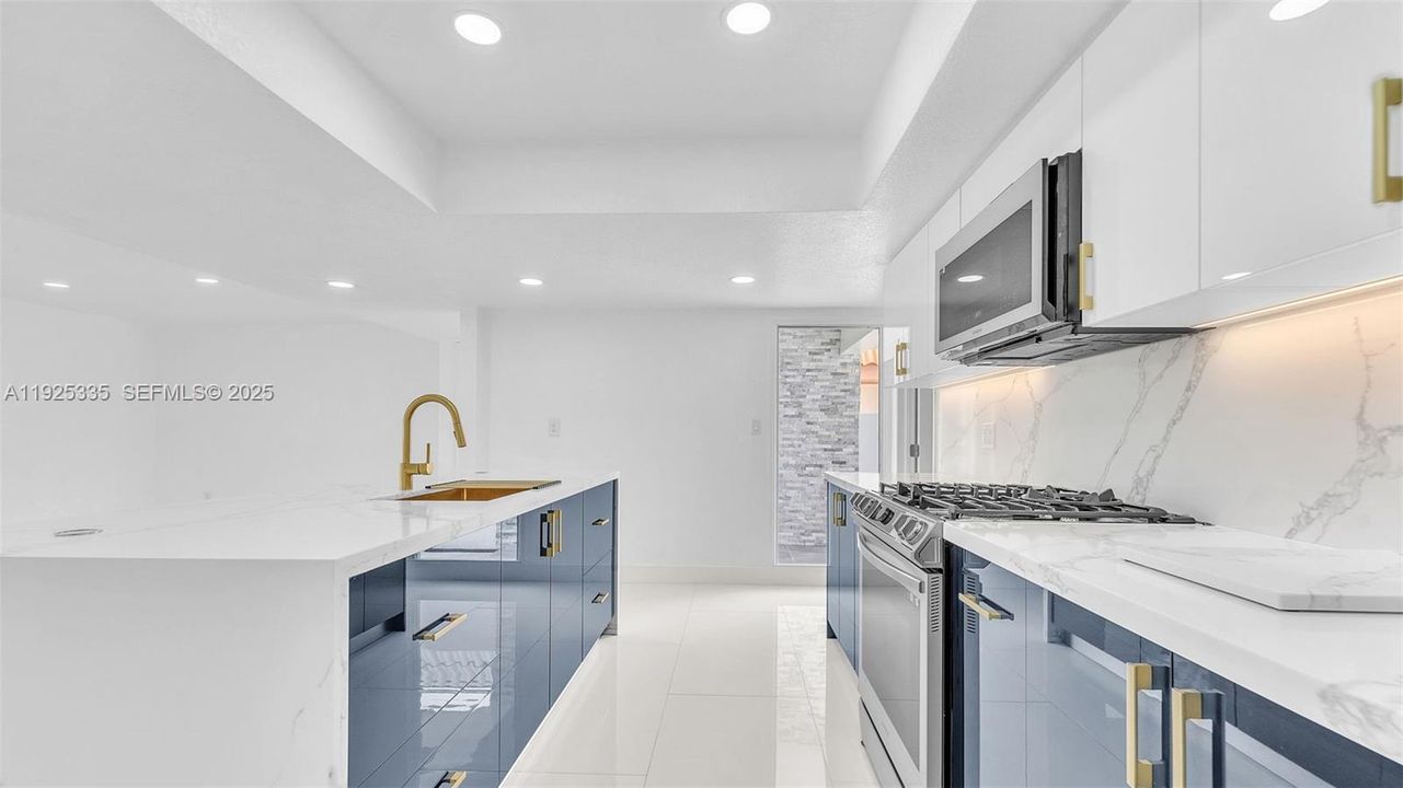 En Renta: $4,600 (4 camas, 2 baños, 1584 Pies cuadrados)