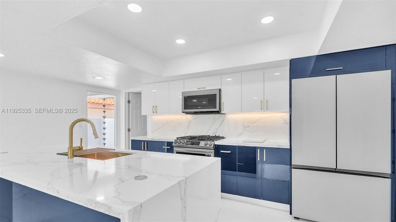 En Renta: $4,600 (4 camas, 2 baños, 1584 Pies cuadrados)