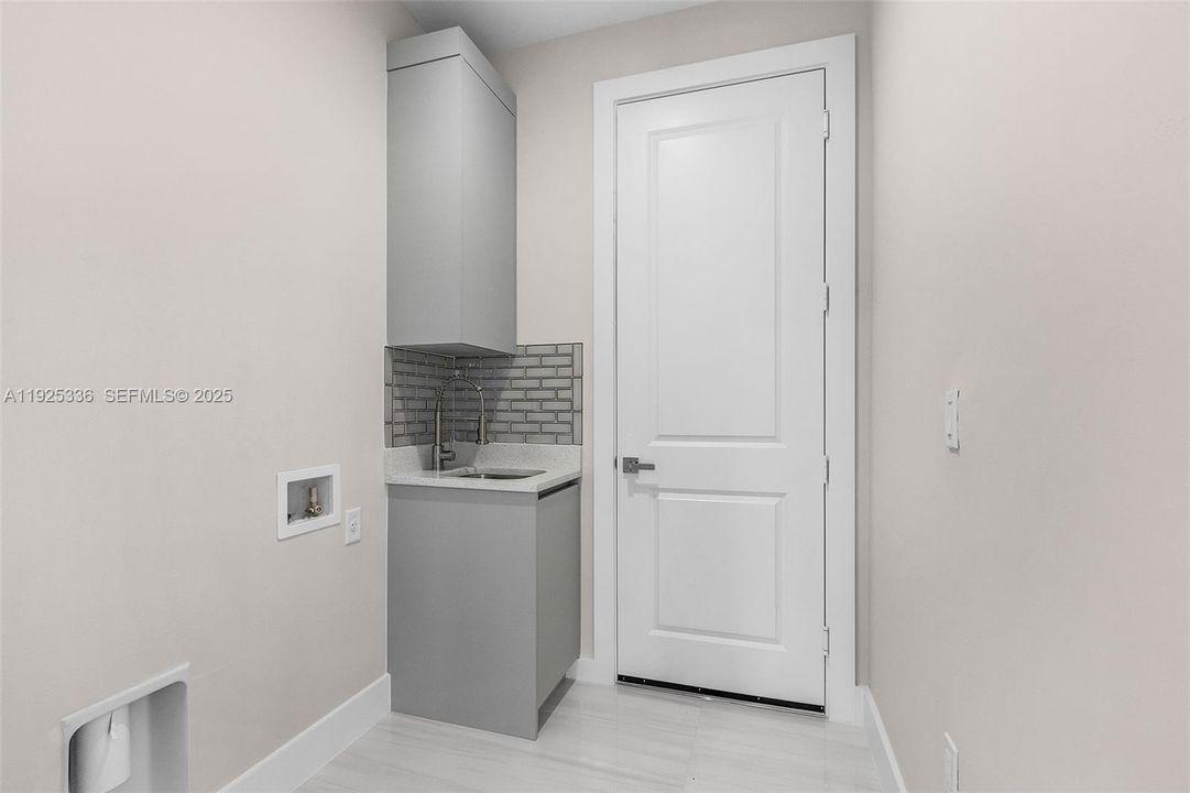 For Sale: $544,500 (3 beds, 2 baths, 1519 Square Feet)