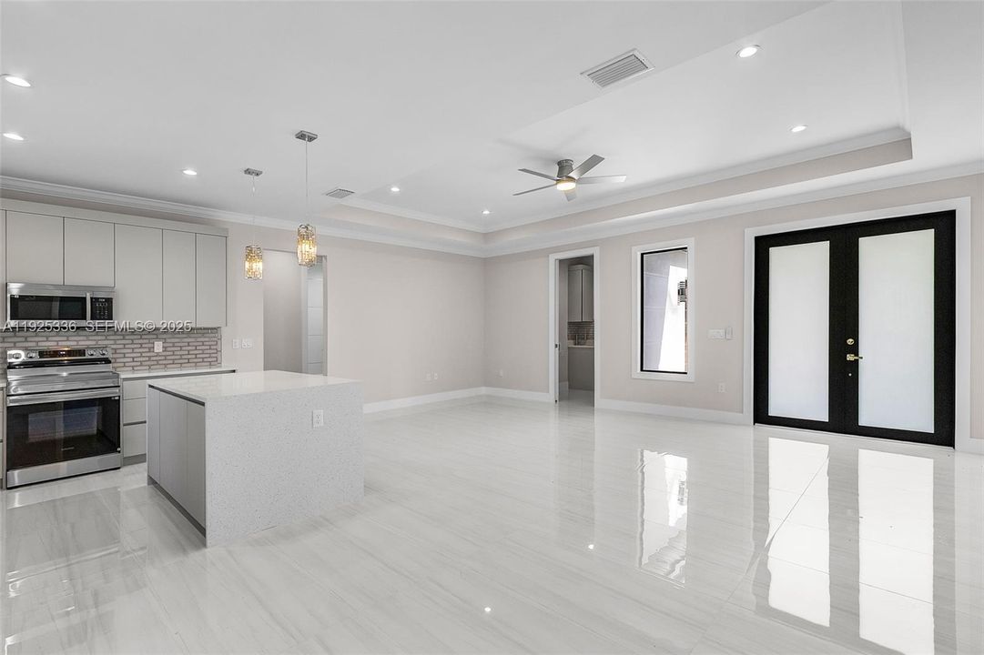 For Sale: $544,500 (3 beds, 2 baths, 1519 Square Feet)