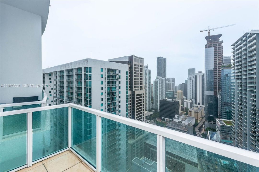 For Sale: $460,000 (1 beds, 1 baths, 987 Square Feet)