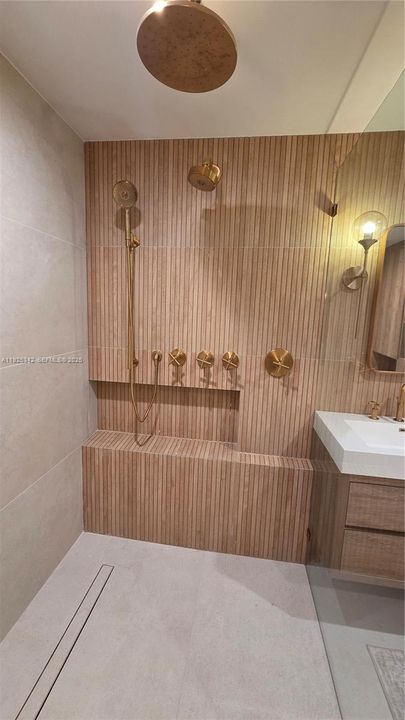 For Rent: $7,300 (4 beds, 2 baths, 2646 Square Feet)