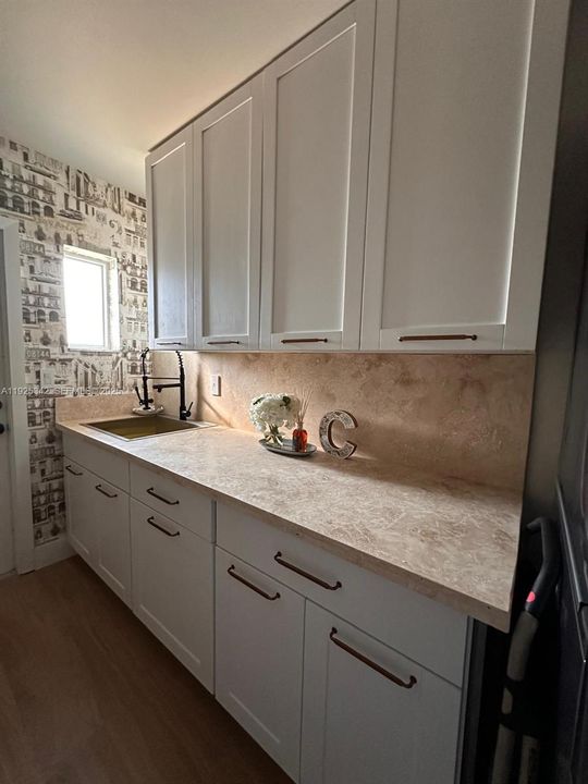 For Rent: $7,300 (4 beds, 2 baths, 2646 Square Feet)