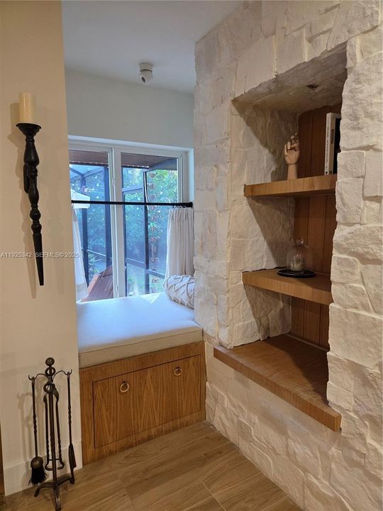 For Rent: $7,300 (4 beds, 2 baths, 2646 Square Feet)