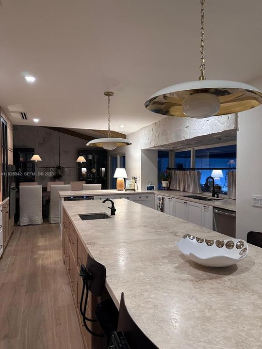 For Rent: $7,300 (4 beds, 2 baths, 2646 Square Feet)