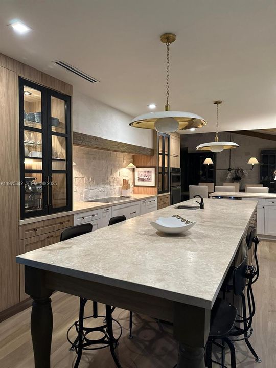 For Rent: $7,300 (4 beds, 2 baths, 2646 Square Feet)