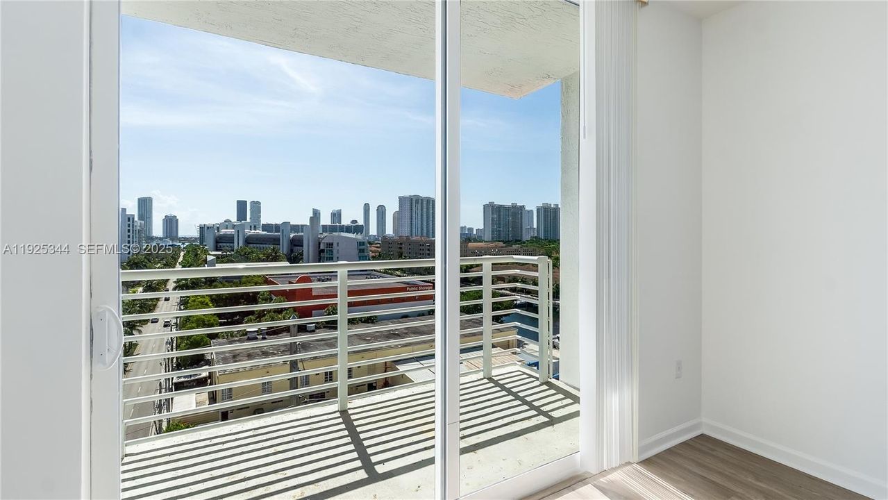 For Rent: $2,900 (2 beds, 2 baths, 1073 Square Feet)