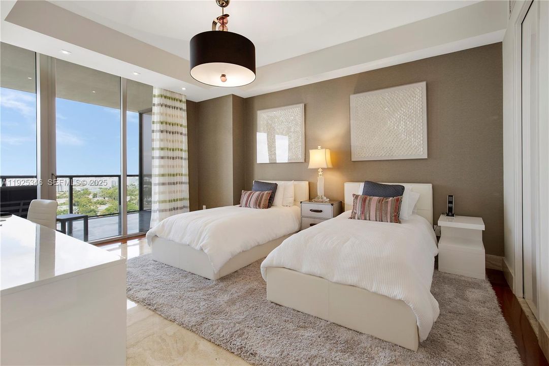 В аренду: $39,000 (3 спален, 3 ванн, 3128 Квадратных фут)