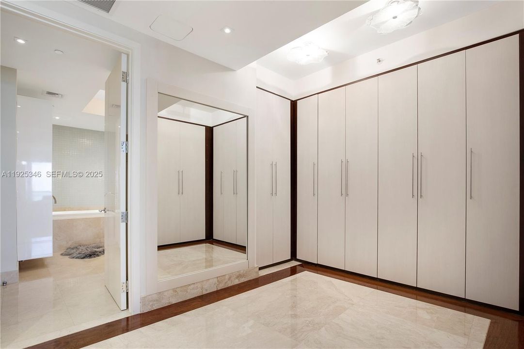 В аренду: $39,000 (3 спален, 3 ванн, 3128 Квадратных фут)