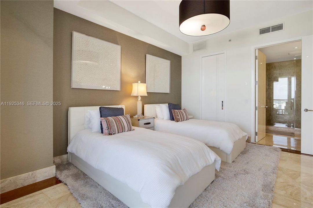 В аренду: $39,000 (3 спален, 3 ванн, 3128 Квадратных фут)